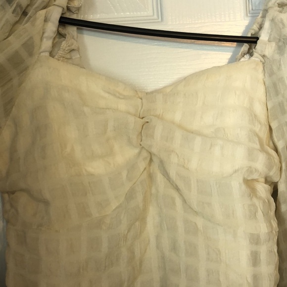 Moussy Fitted Puff Sleeve Top in Gauzy Cream - Picture 5 of 10